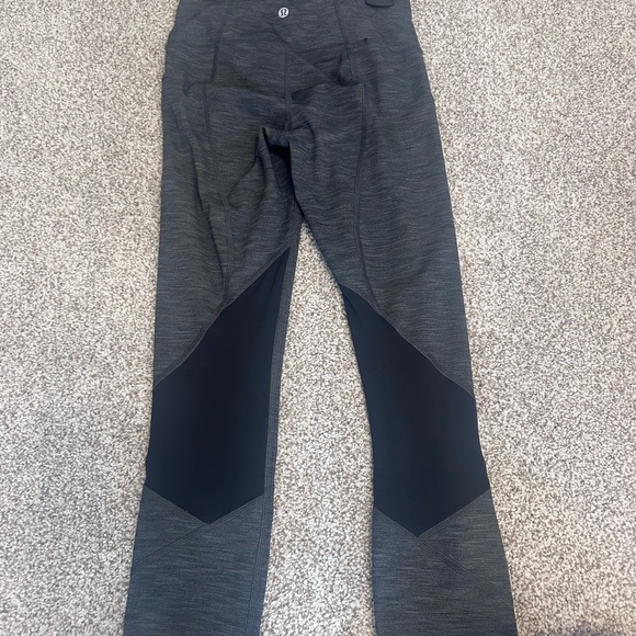lululemon grey leggings size 2, 25 inch - Picture 4 of 4